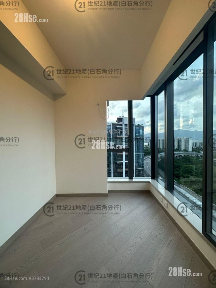 Silicon Hill Sell 3 Bedrooms , 2 Bathrooms 580 ft²