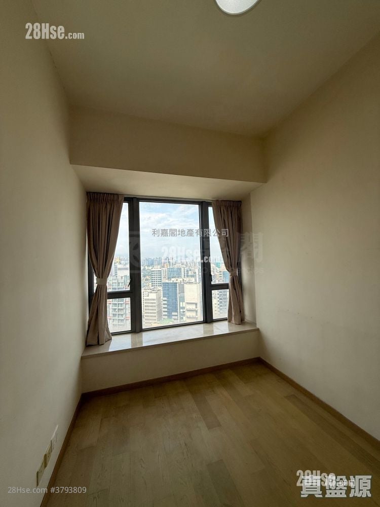 Grand Austin Sell 2 Bedrooms , 1 Bathroom 540 ft²