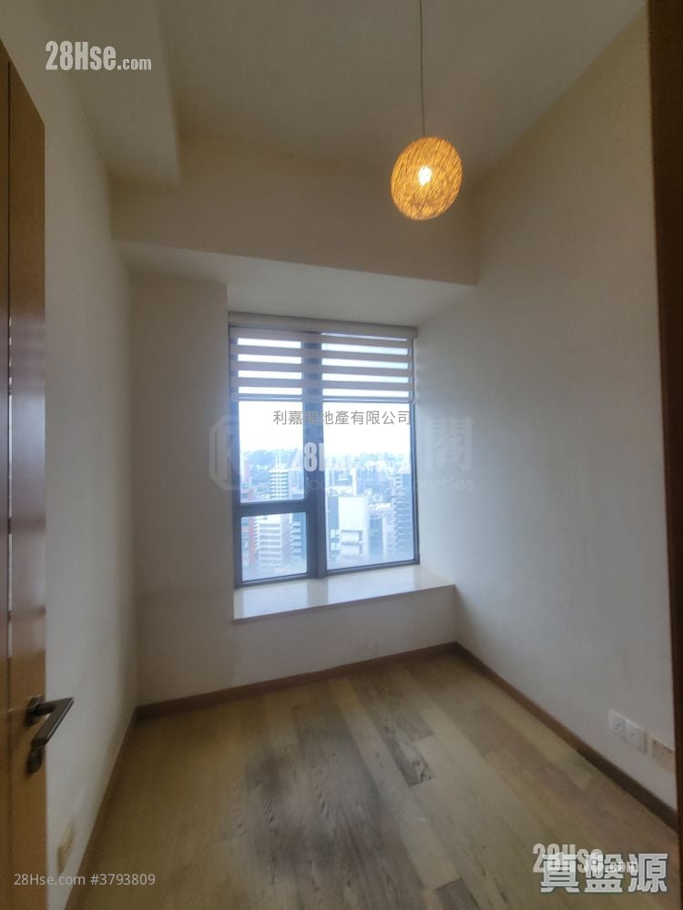 Grand Austin Sell 2 Bedrooms , 1 Bathroom 540 ft²