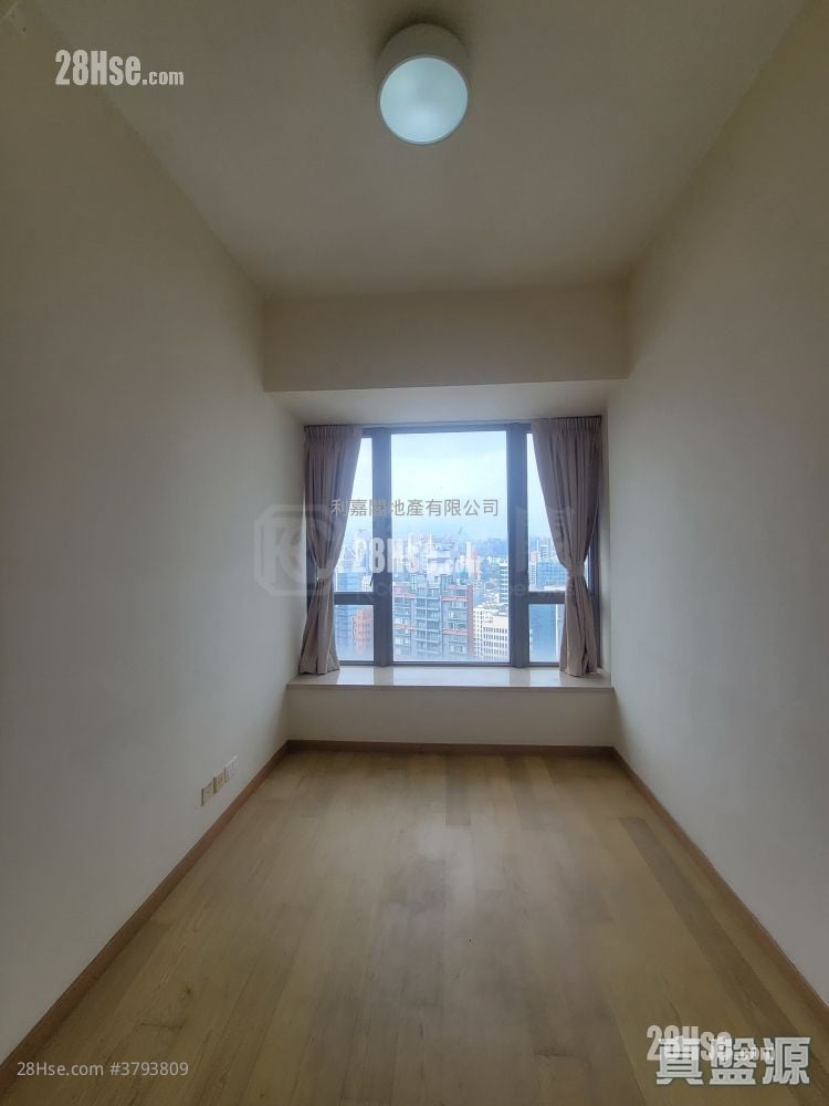 Grand Austin Sell 2 Bedrooms , 1 Bathroom 540 ft²