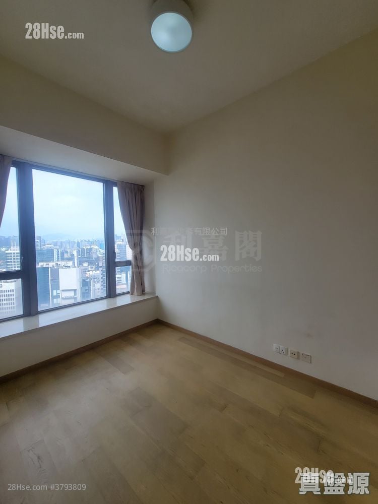 Grand Austin Sell 2 Bedrooms , 1 Bathroom 540 ft²