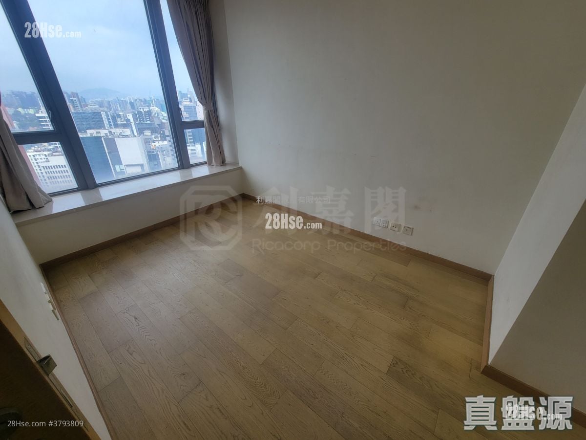 Grand Austin Sell 2 Bedrooms , 1 Bathroom 540 ft²