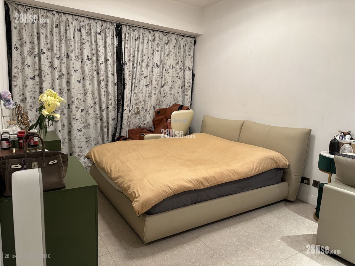 La Mansion Rental 3 Bedrooms , 3 Bathrooms 1,589 ft²