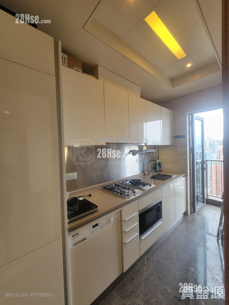 Grand Austin Sell 2 Bedrooms , 1 Bathroom 540 ft²