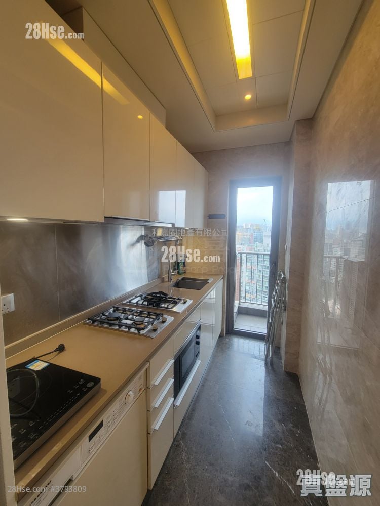 Grand Austin Sell 2 Bedrooms , 1 Bathroom 540 ft²