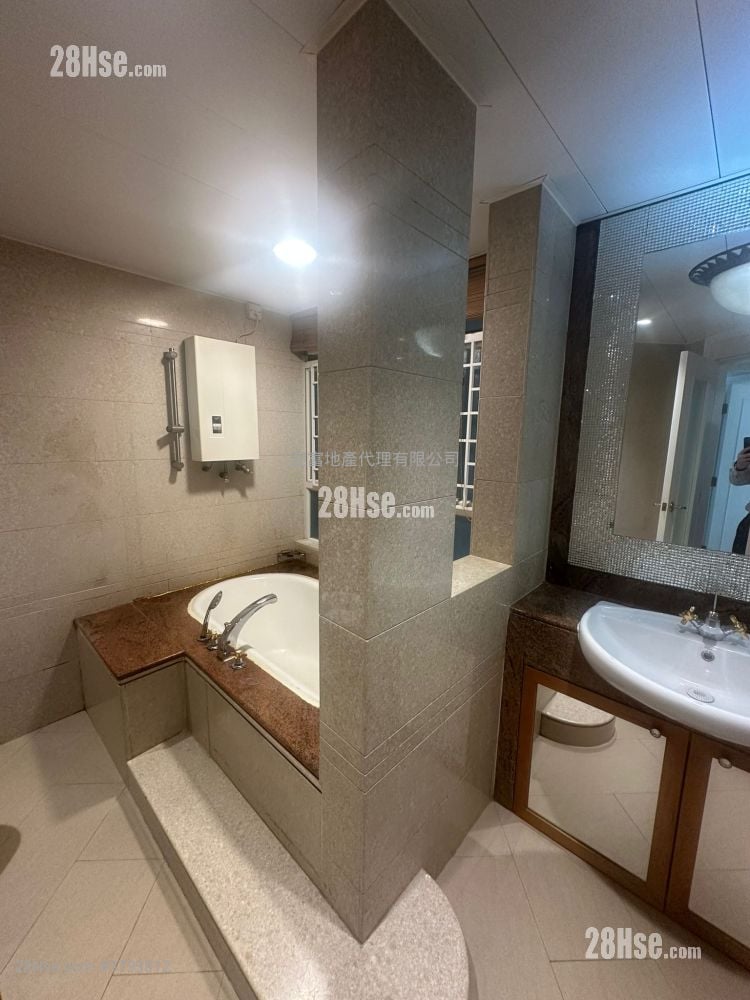 海逸豪园 租盘 3 房 , 2 浴室 1,113 平方尺