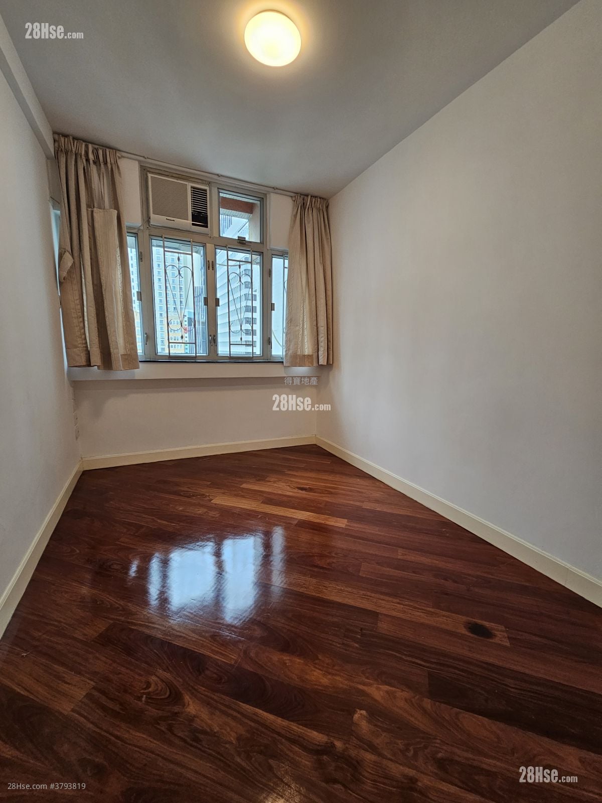 单幢楼房 租盘 2 房 , 1 浴室 423 平方尺