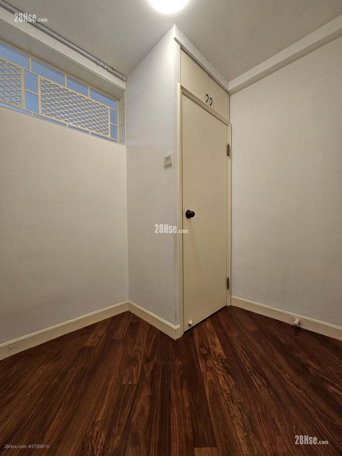 单幢楼房 租盘 2 房 , 1 浴室 423 平方尺