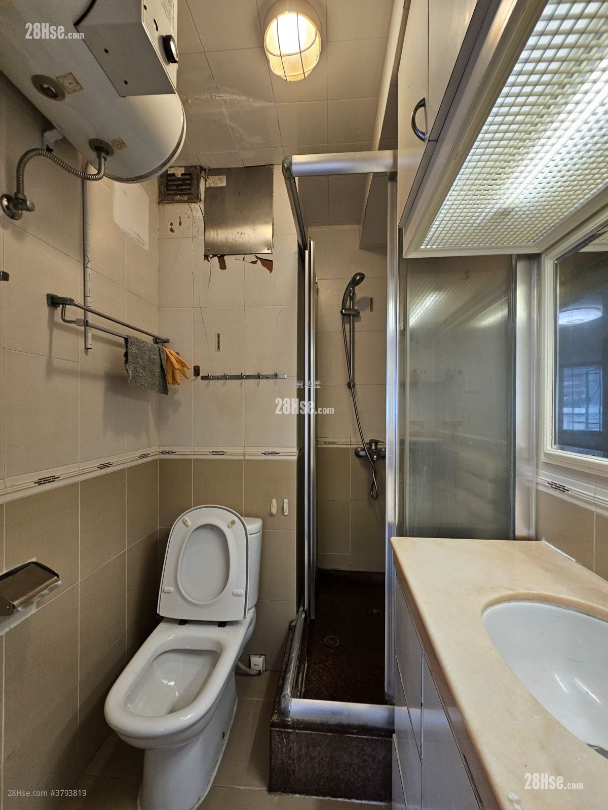 单幢楼房 租盘 2 房 , 1 浴室 423 平方尺