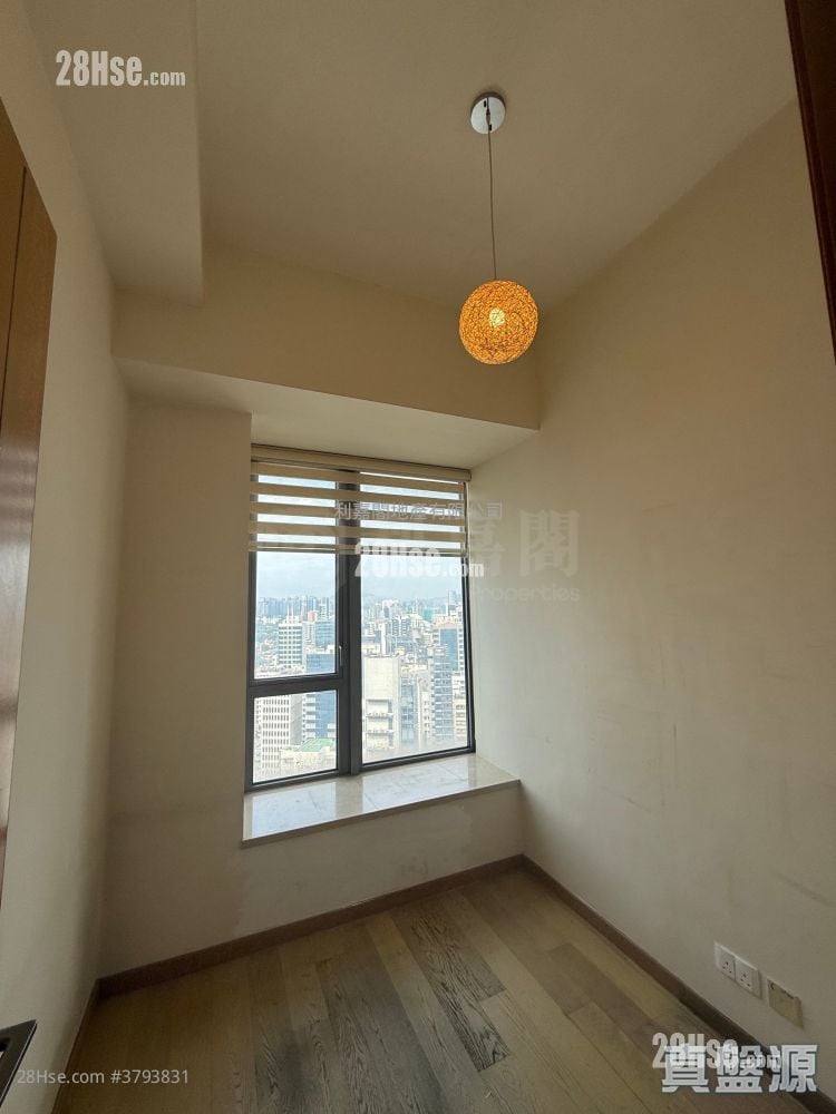 Grand Austin Sell 2 Bedrooms , 1 Bathroom 540 ft²