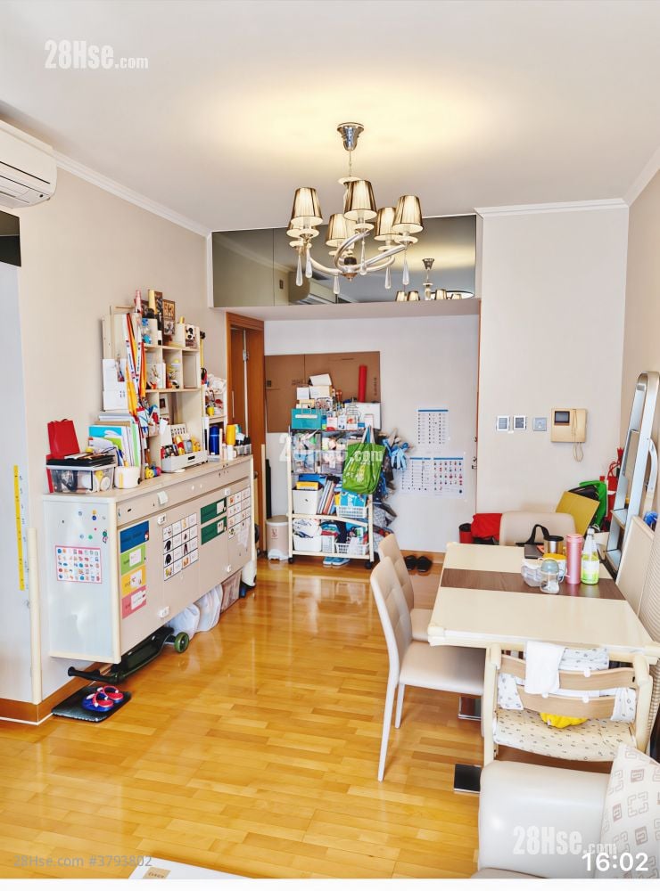 Les Saisons Sell 2 Bedrooms 554 ft²