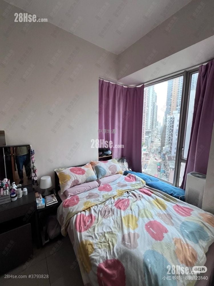 One New York Sell 2 Bedrooms , 1 Bathroom 460 ft²