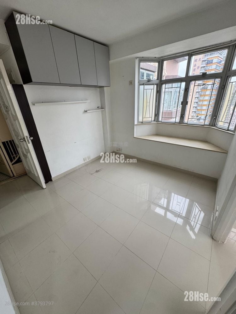 Valiant Court Rental 2 Bedrooms , 1 Bathroom