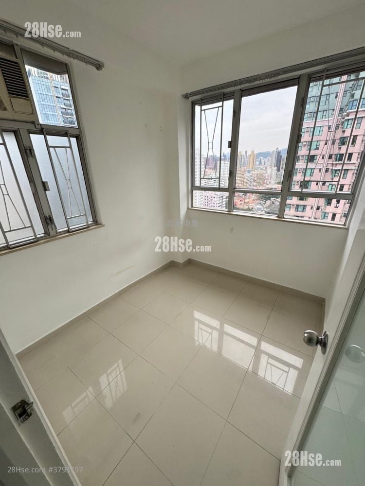 Valiant Court Rental 2 Bedrooms , 1 Bathroom