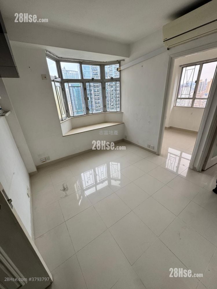 Valiant Court Rental 2 Bedrooms , 1 Bathroom