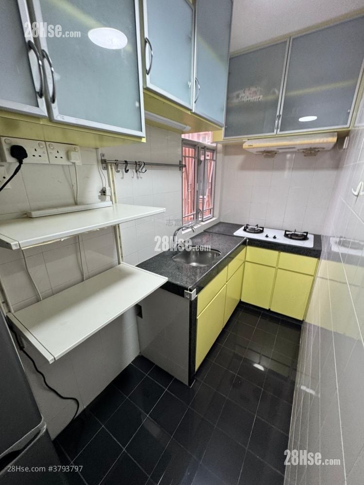 Valiant Court Rental 2 Bedrooms , 1 Bathroom