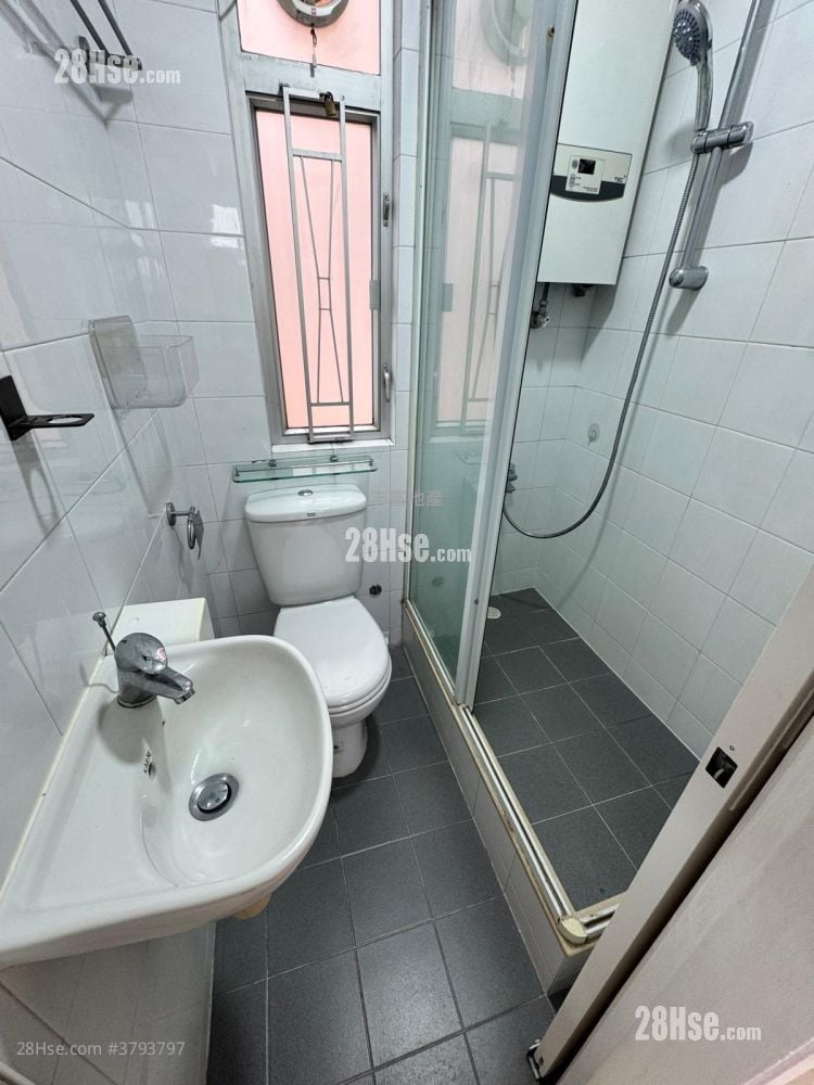 Valiant Court Rental 2 Bedrooms , 1 Bathroom