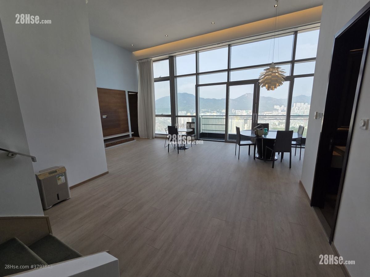 亮贤居 售盘 5+ 房 2,358 平方尺