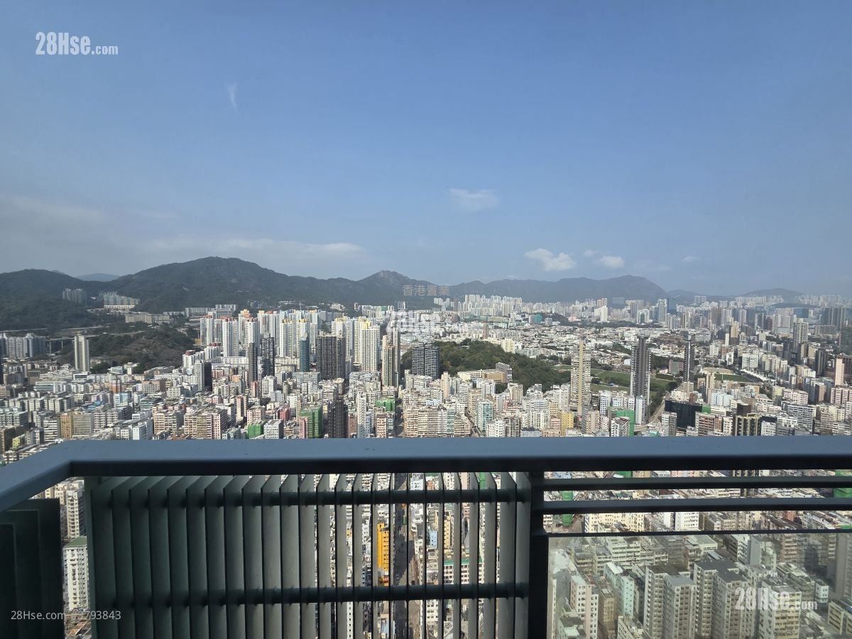 亮贤居 售盘 5+ 房 2,358 平方尺