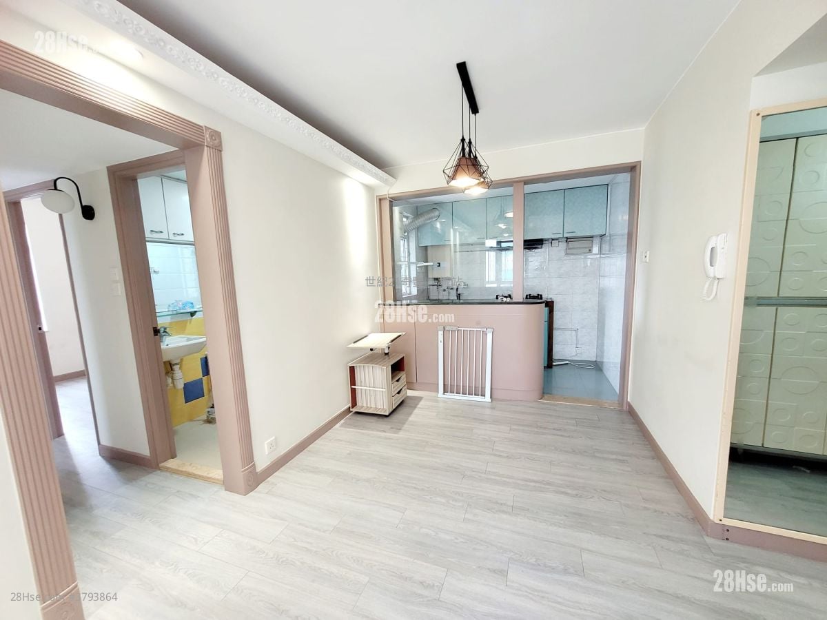 living room: City One Shatin Rental 3 Bedrooms , 1 Bathroom 515 ft²