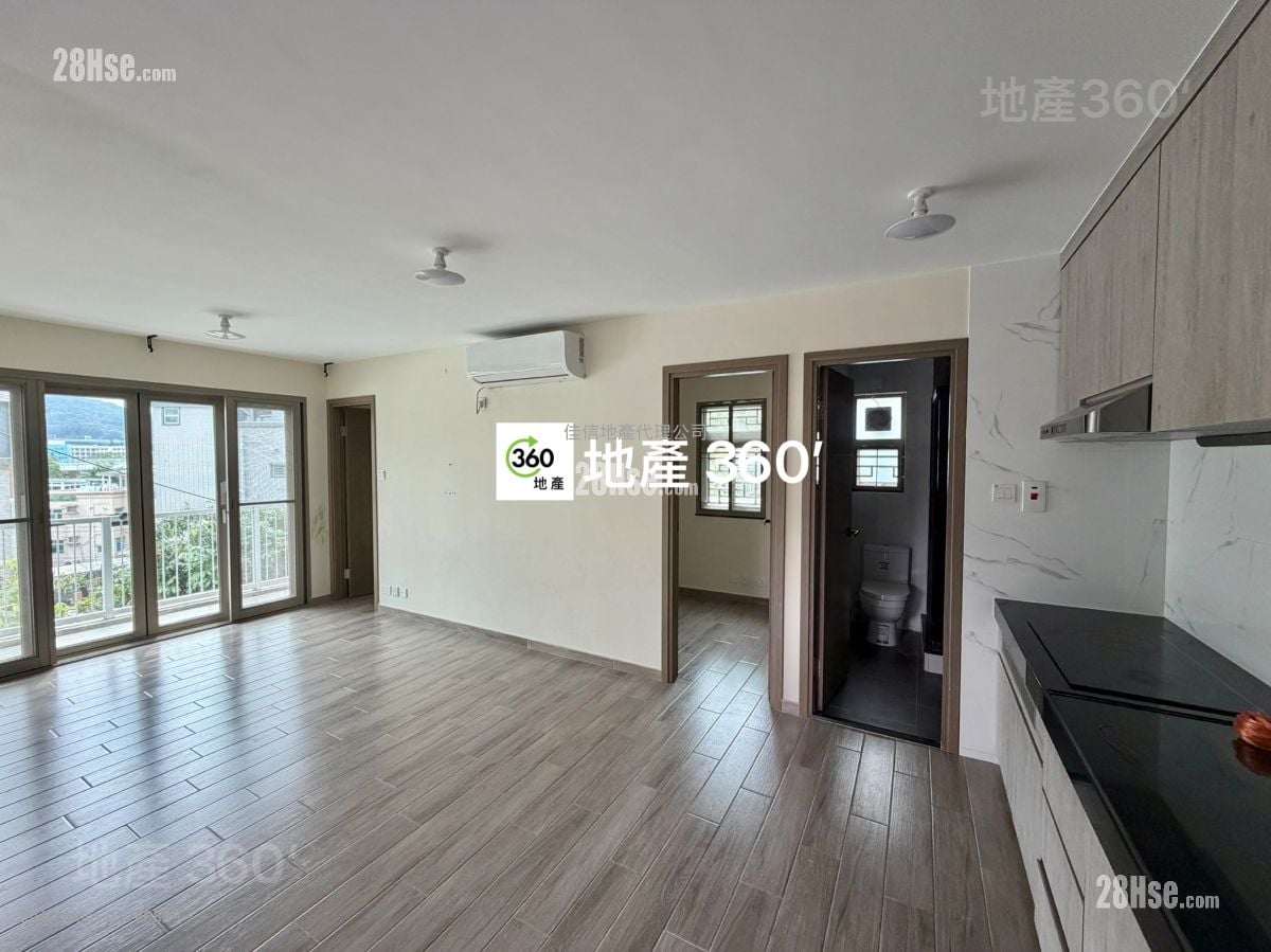 Village Sell 3 Bedrooms , 2 Bathrooms 630 ft²