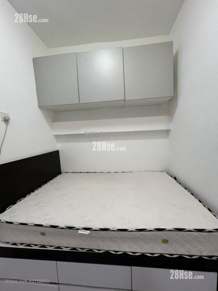 Overseas Court Rental Studio , 1 Bathroom 170 ft²