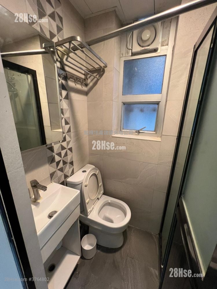 Overseas Court Rental Studio , 1 Bathroom 170 ft²