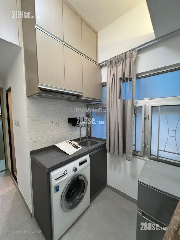 Overseas Court Rental Studio , 1 Bathroom 170 ft²