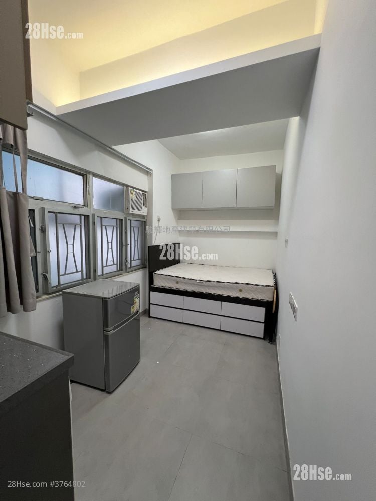 Overseas Court Rental Studio , 1 Bathroom 170 ft²