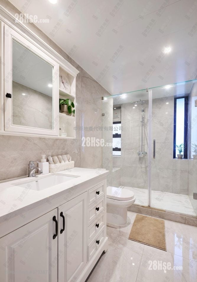 Mount Trio Court Sell 3 Bedrooms , 2 Bathrooms 1,173 ft²