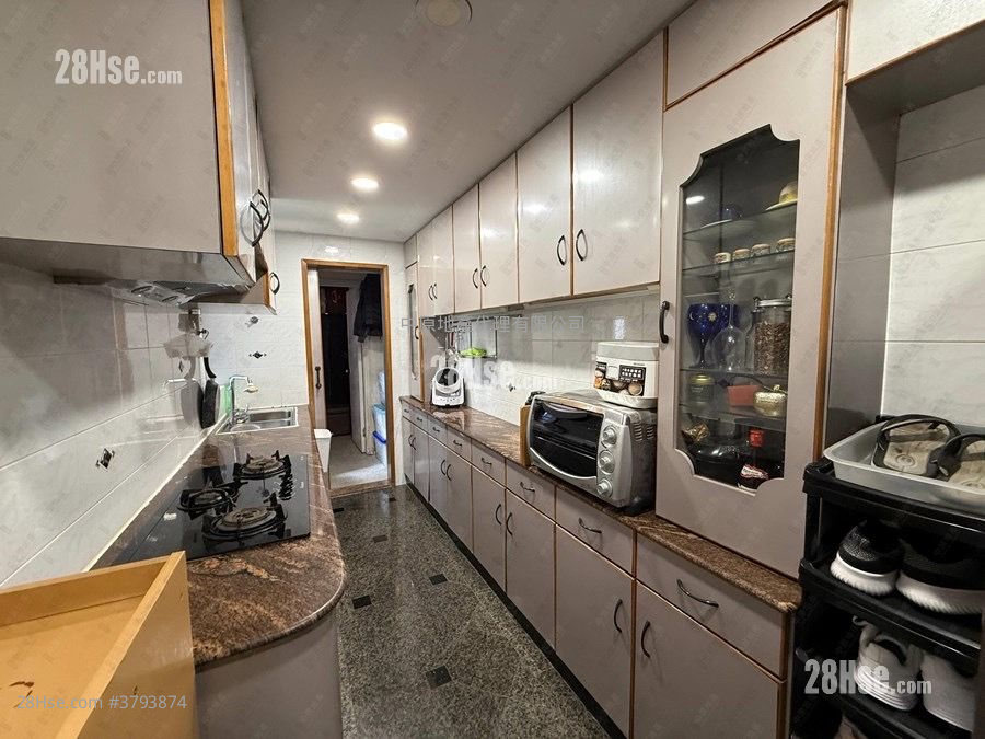 Bellevue Heights Sell 3 Bedrooms 1,025 ft²