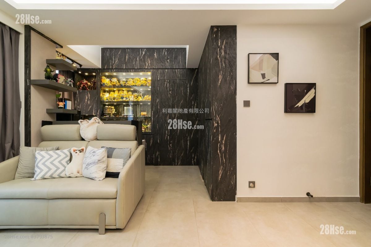 The Reach Rental 440 ft²