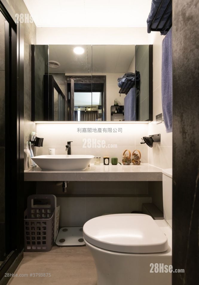 The Reach Rental 440 ft²