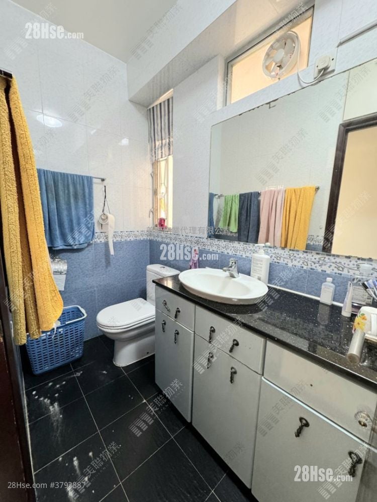 Bauhinia Garden Sell 3 Bedrooms , 1 Bathroom 590 ft²