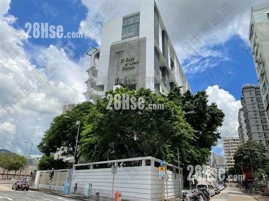 Duke Garden Sell 3 Bedrooms 985 ft²