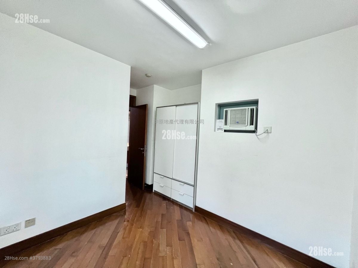 碧海蓝天 售盘 3 房 588 平方尺