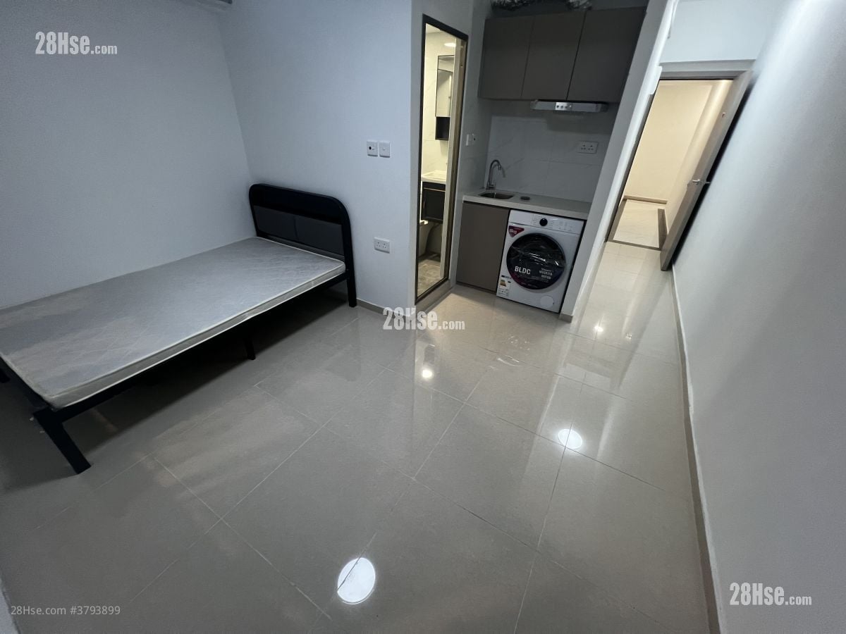 Joy Fat House Sell 4 Bedrooms , 4 Bathrooms 712 ft²