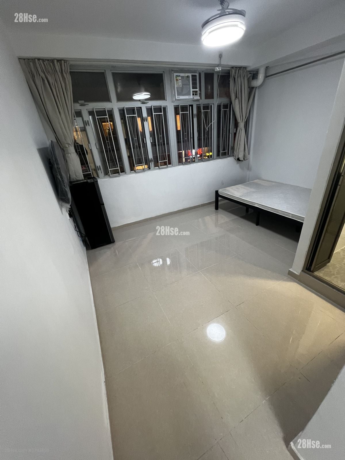 Joy Fat House Sell 4 Bedrooms , 4 Bathrooms 712 ft²