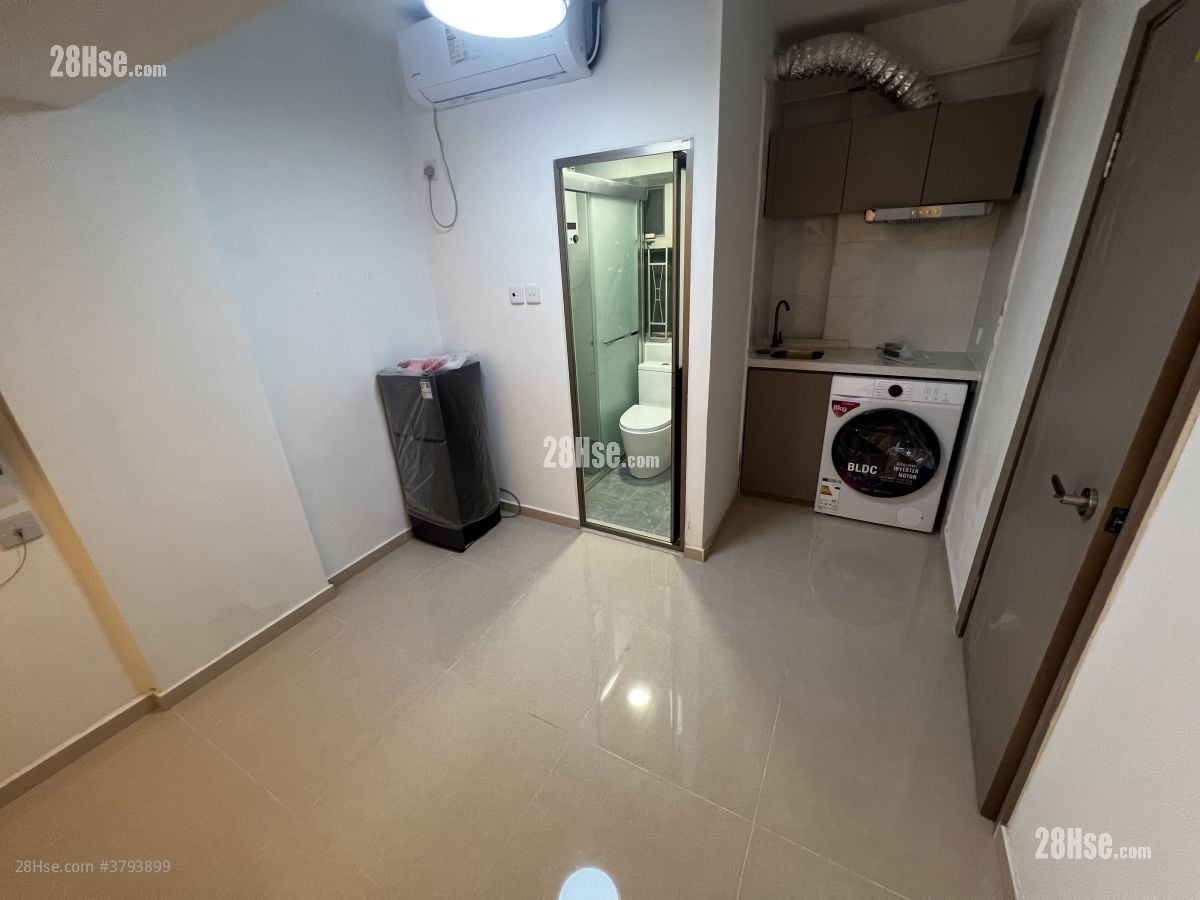 Joy Fat House Sell 4 Bedrooms , 4 Bathrooms 712 ft²