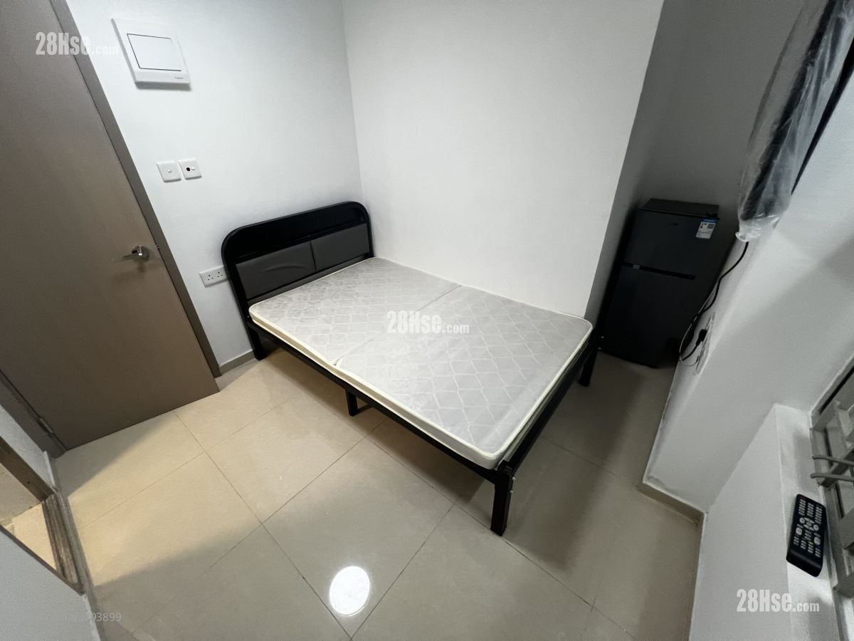 Joy Fat House Sell 4 Bedrooms , 4 Bathrooms 712 ft²