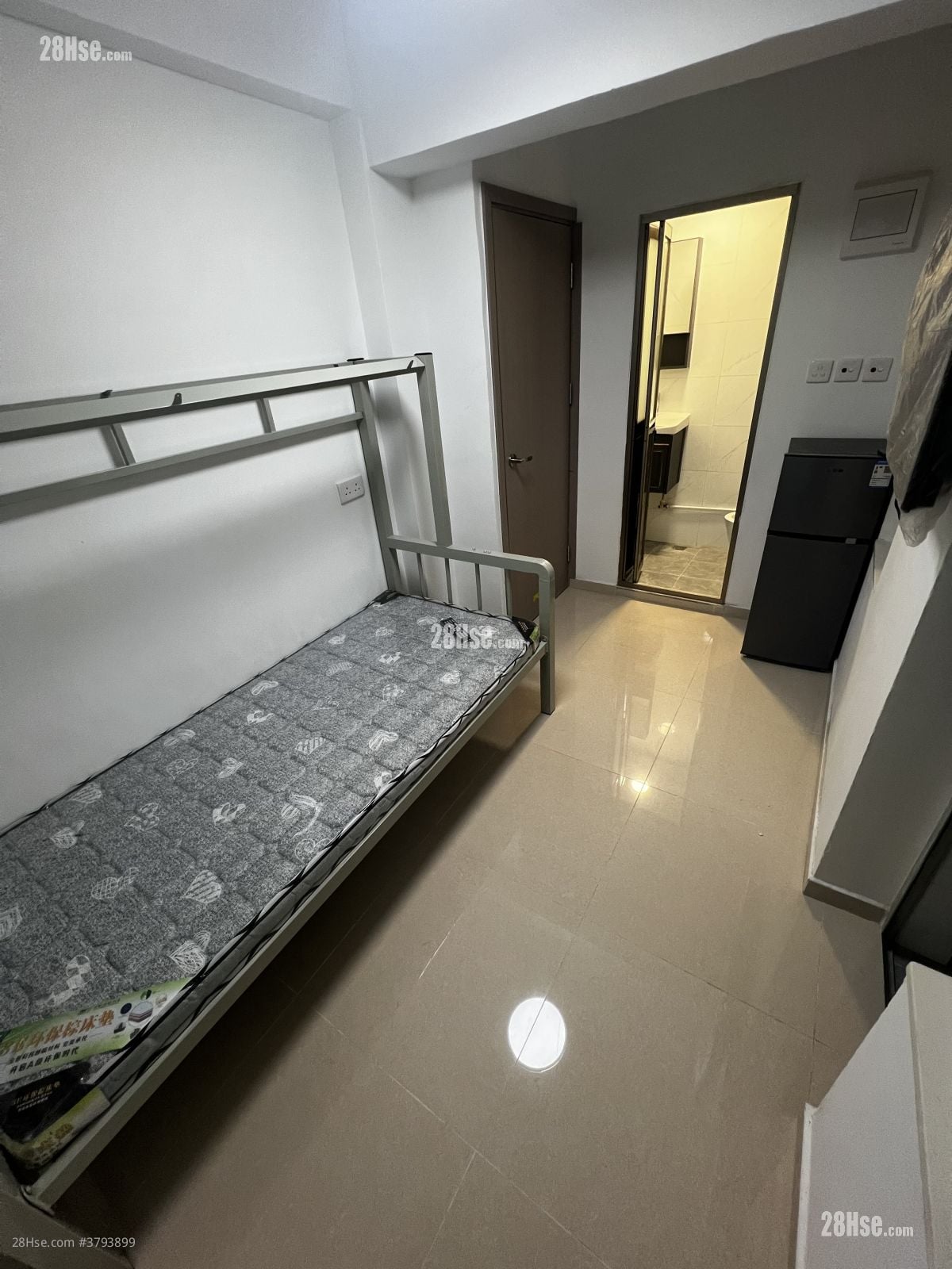 Joy Fat House Sell 4 Bedrooms , 4 Bathrooms 712 ft²