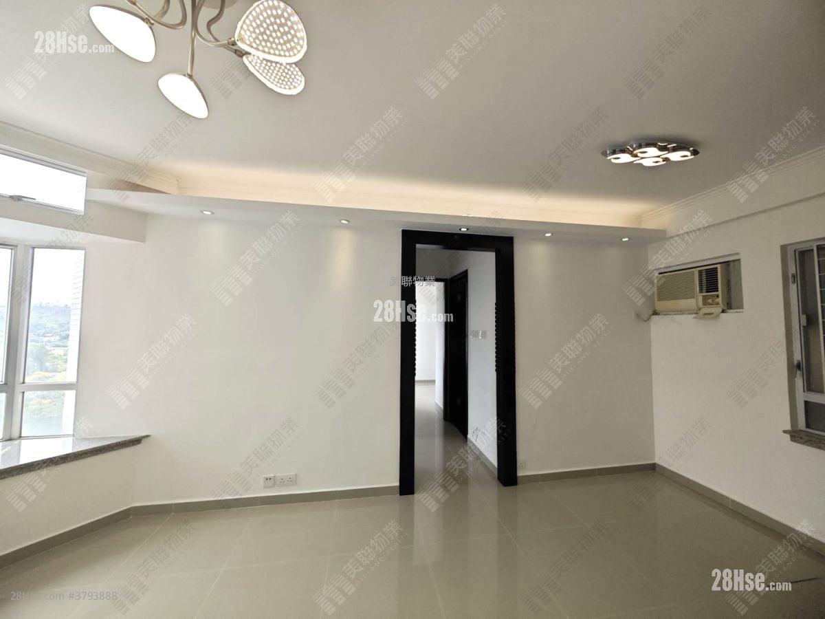 Kingswood Villas Sell 2 Bedrooms , 1 Bathroom 442 ft²