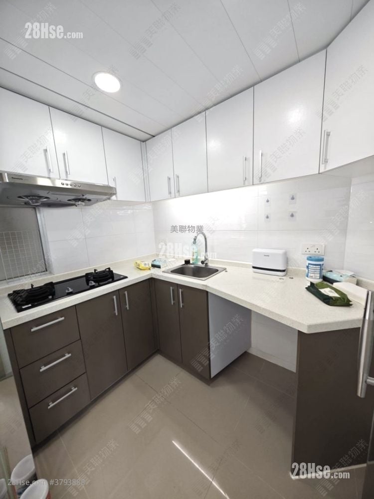 Kingswood Villas Sell 2 Bedrooms , 1 Bathroom 442 ft²