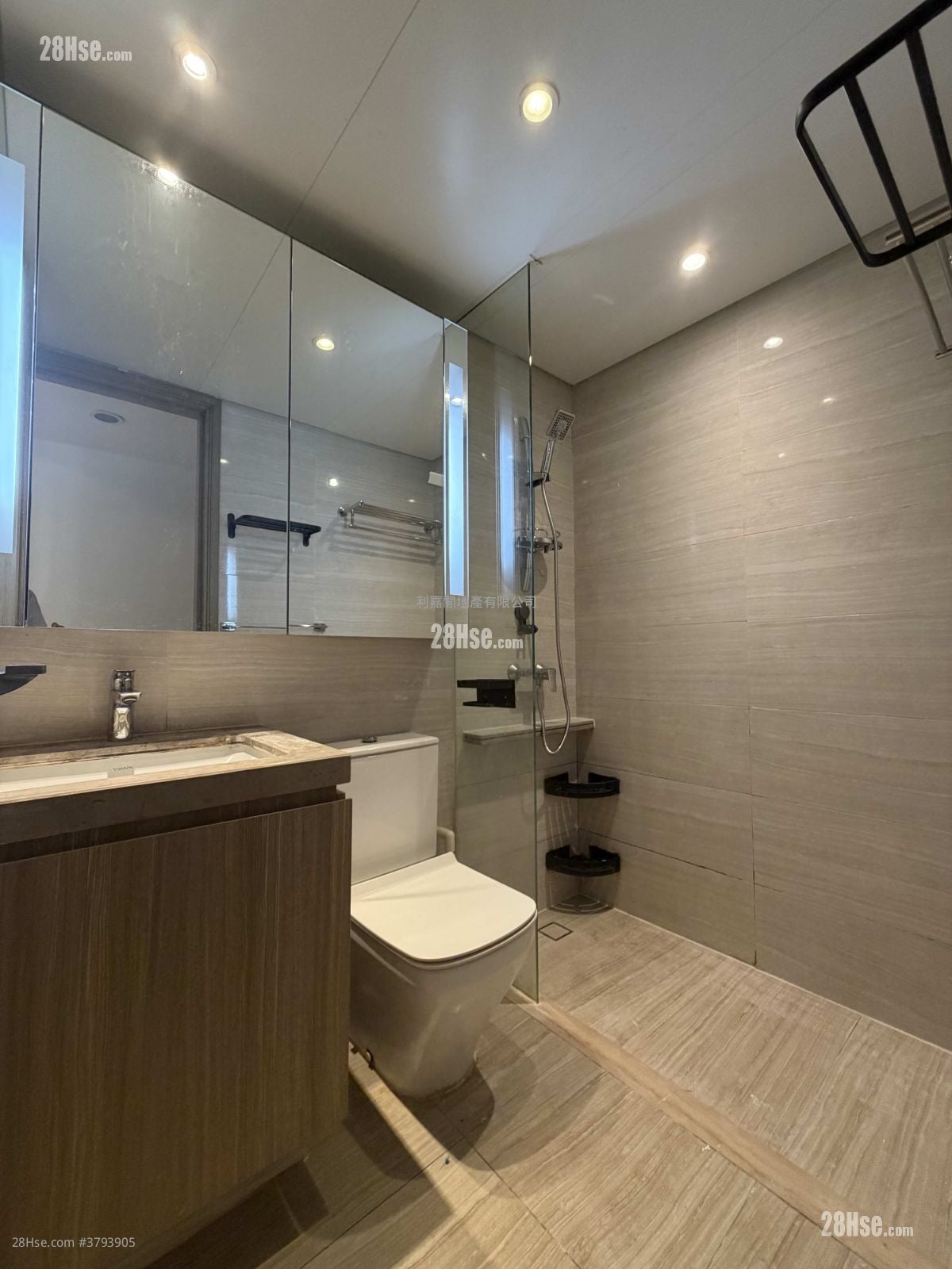 The Spectra Sell 3 Bedrooms 621 ft²