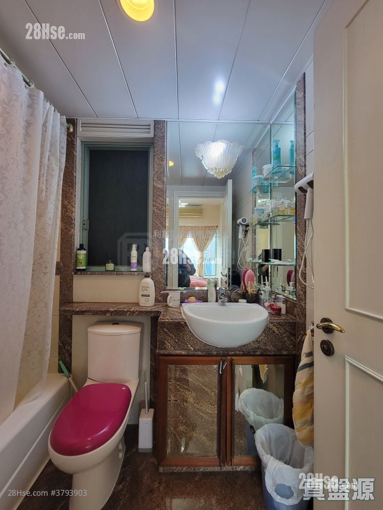 The Victoria Towers Sell 3 Bedrooms , 2 Bathrooms 817 ft²