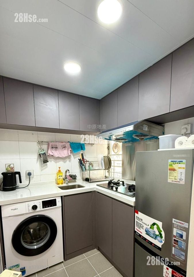 冠丰大厦 售盘 2 房 , 1 浴室 329 平方尺