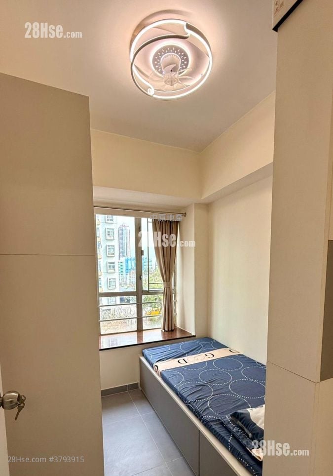 冠丰大厦 售盘 2 房 , 1 浴室 329 平方尺