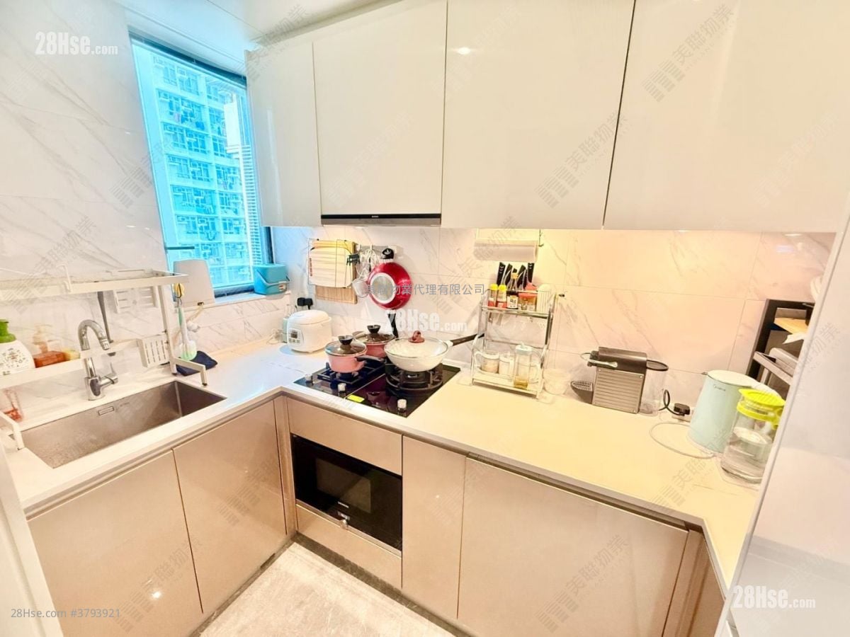 Savannah Sell 2 Bedrooms , 1 Bathroom 458 ft²