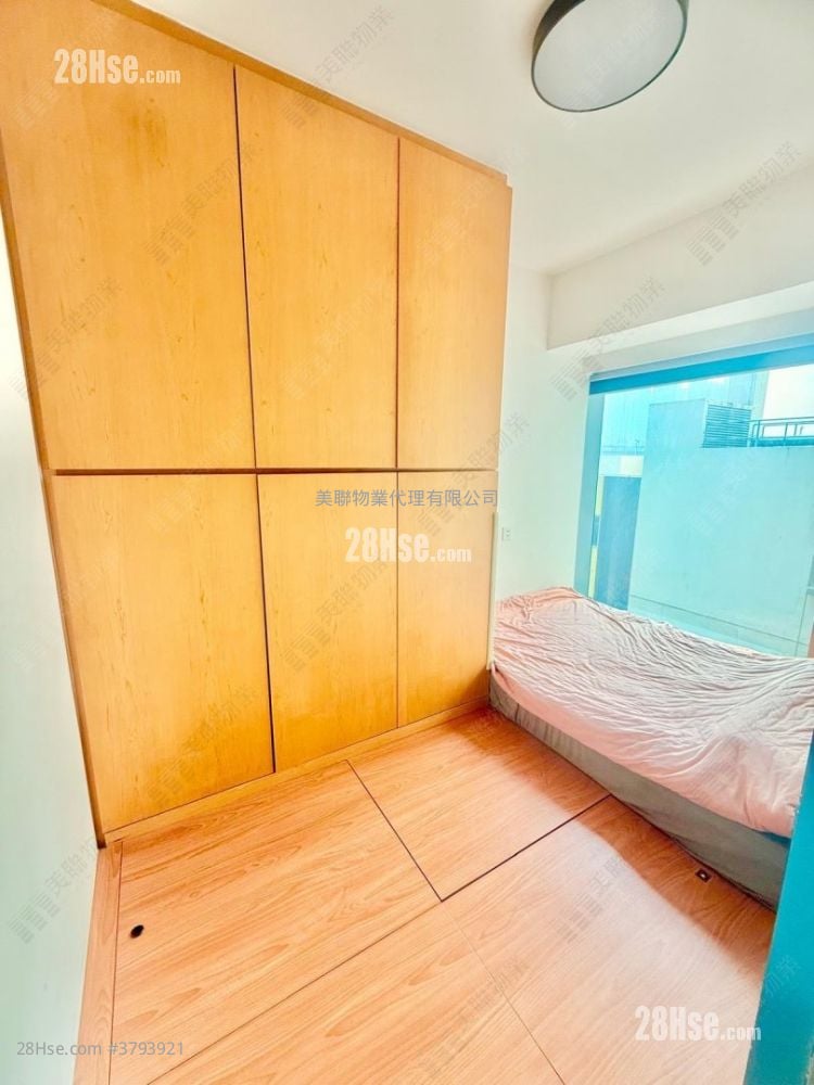 Savannah Sell 2 Bedrooms , 1 Bathroom 458 ft²