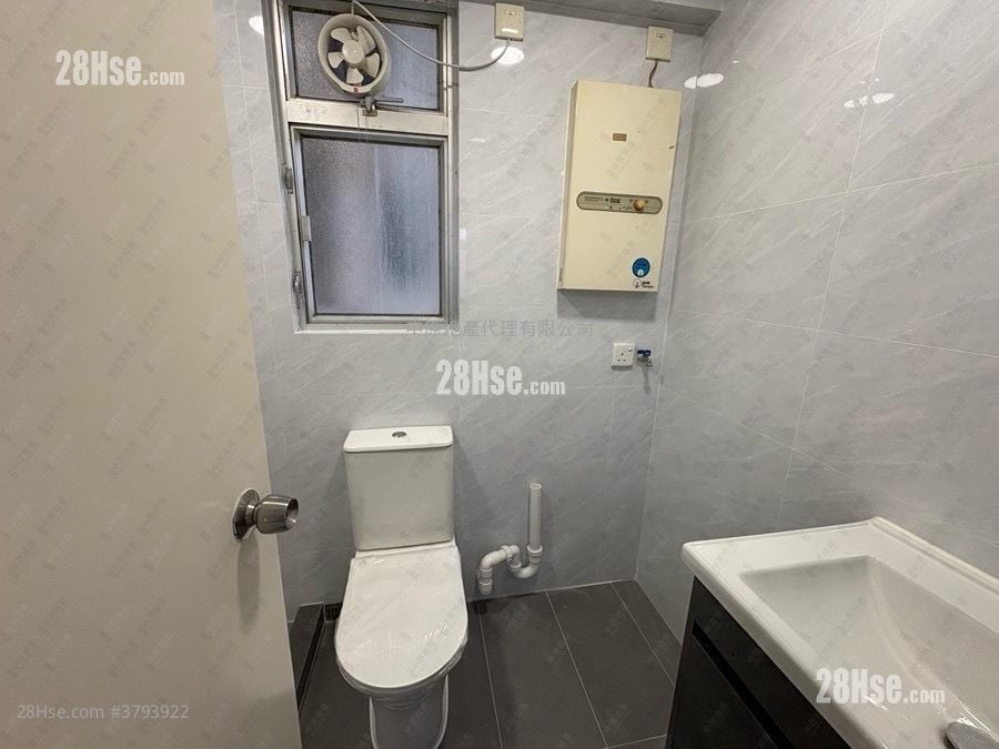 Ma On Shan Centre Sell 2 Bedrooms 375 ft²